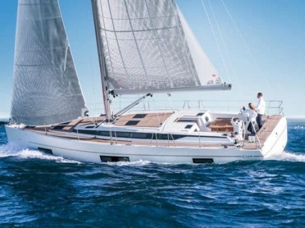 Bavaria_c45_-sailing_starboard_Yacht-Match_opti-550x400.jpg
