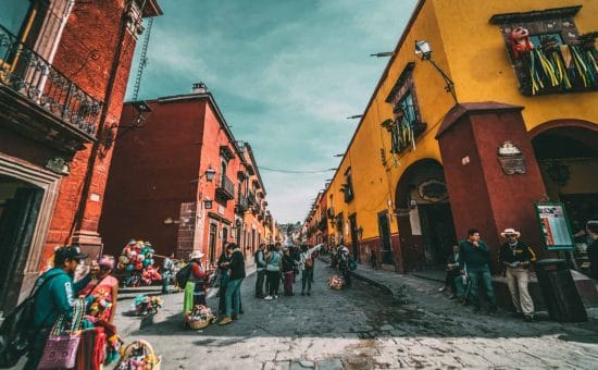 mexico-destination-city-people mexico-destination-city-people