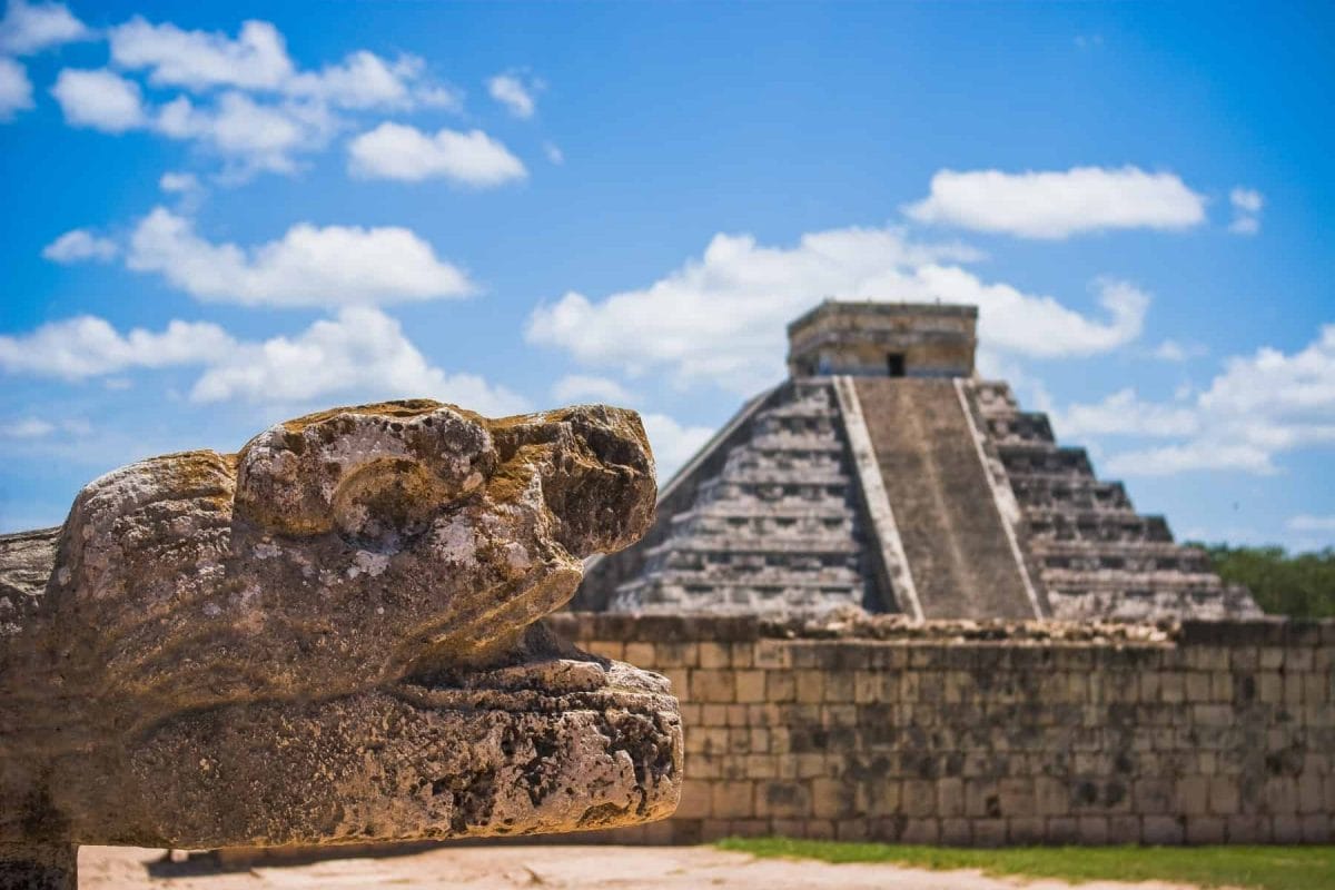 mexico-destination-chichenitza-pyramid mexico-destination-chichenitza-pyramid